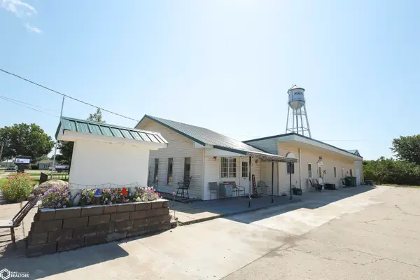 208 E Main Street, Agency, IA 52530