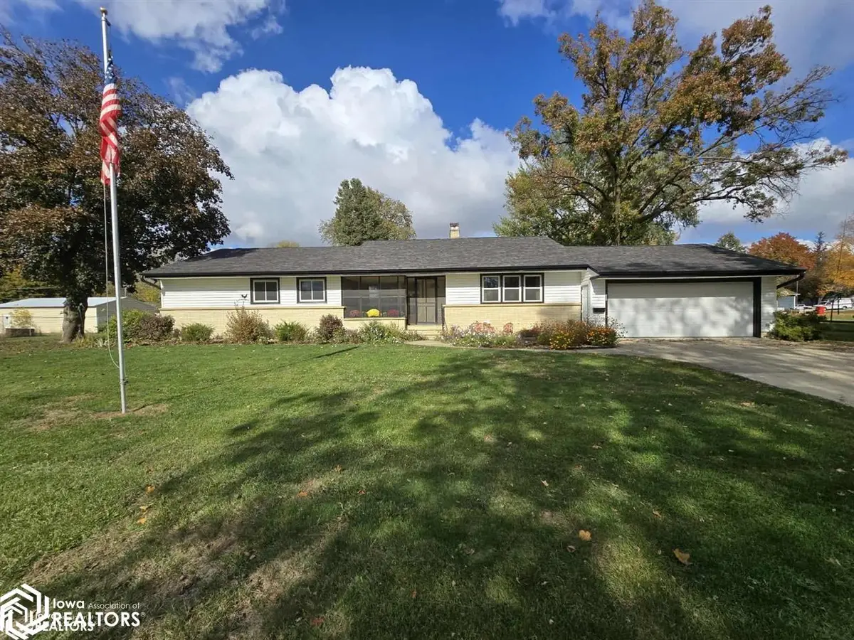 1003 SW 1st Street, Eagle Grove, IA 50533 - #1