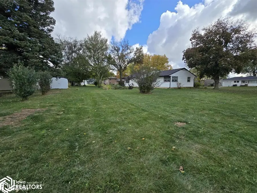 1003 SW 1st Street, Eagle Grove, IA 50533 - #3