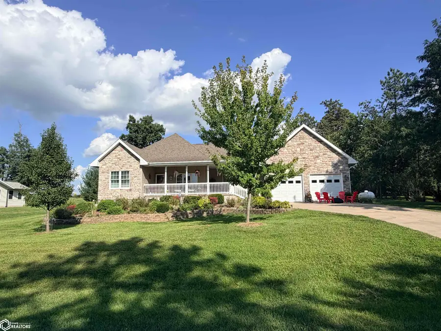 2301 Walton Lake Drive, Fairfield, IA 52556 - #2