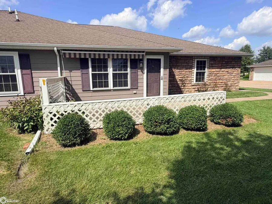 204 Southgate Circle #C, Fairfield, IA 52556 - #3