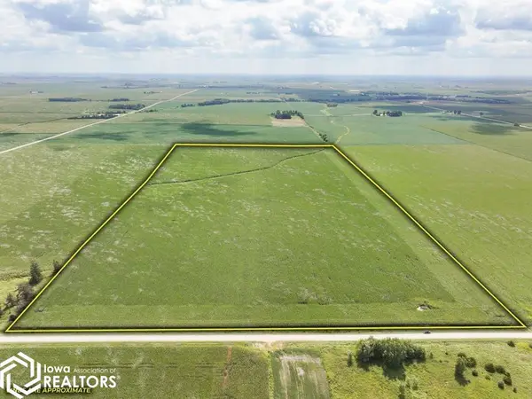 1562 250th St., Ionia, IA 50645