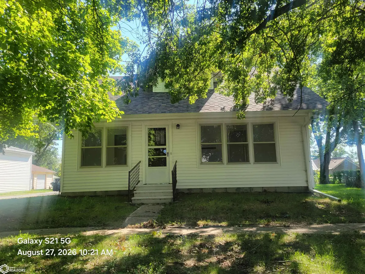 304 S Lincoln Street, Mount Ayr, IA 50854 - #1