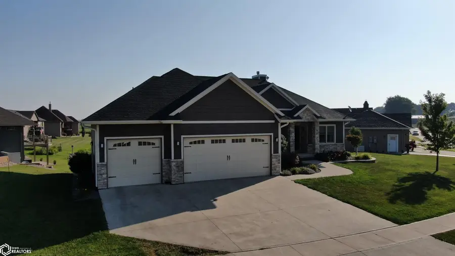 305 White Fox Drive, Clarion, IA 50525 - #2