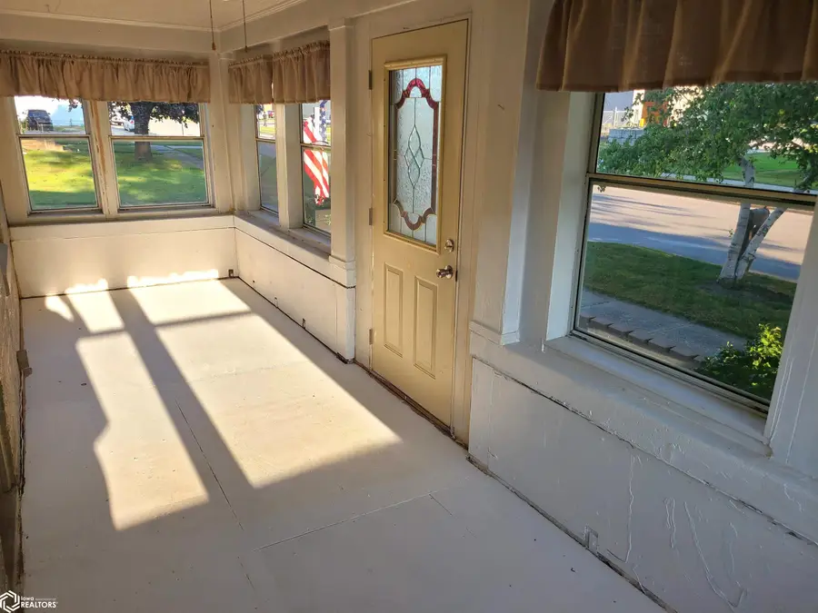 311 18th Street Se, Mason City, IA 50401 - #2