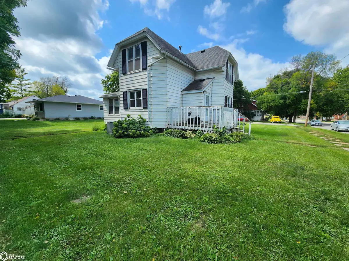 302 2nd Avenue Nw, Buffalo Center, IA 50424 - #1