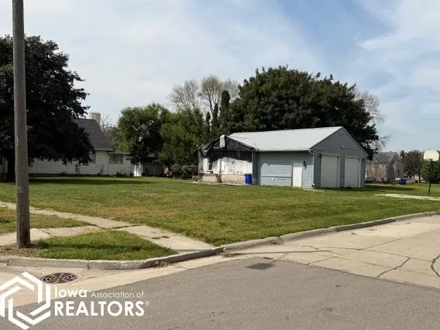 290 1st Street Ne, Britt, IA 50423 - #2