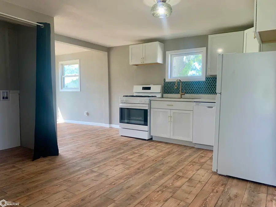 2115 Racine Avenue, Burlington, IA 52601 - #3