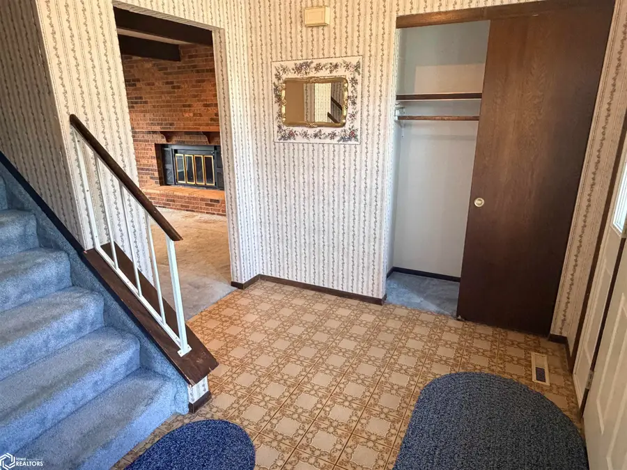 1302 Hilltop Lane, Fairfield, IA 52556 - #3