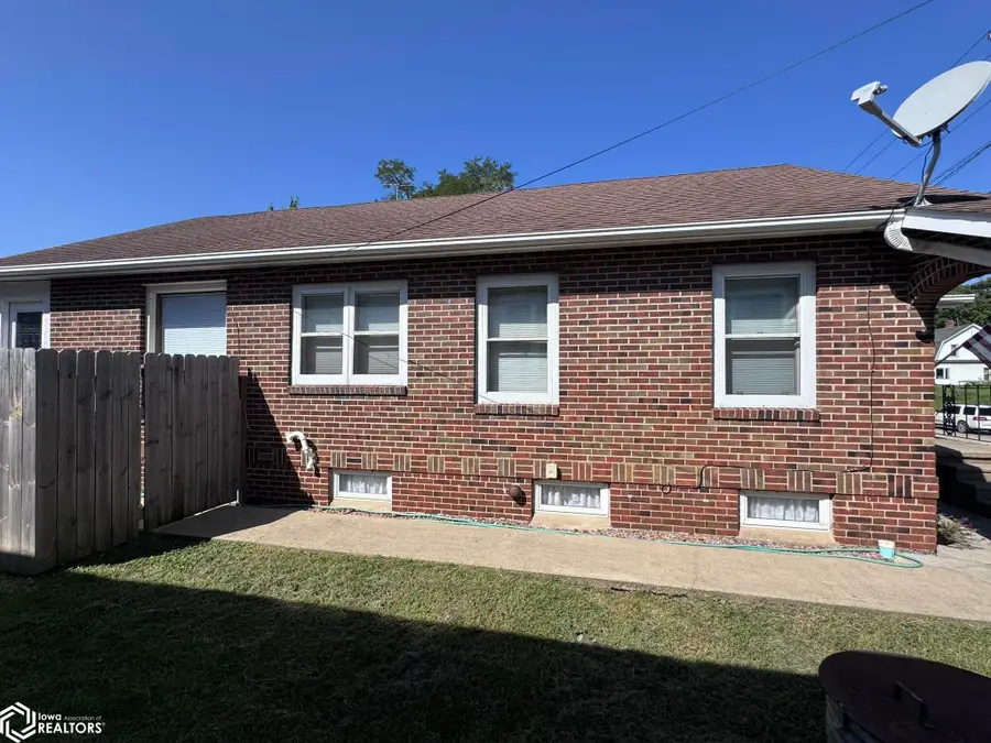 514 W Maple Street, Centerville, IA 52544 - #3