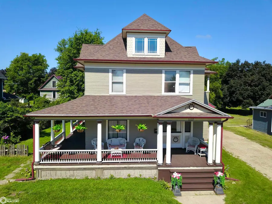 1137 West Street, Grinnell, IA 50112 - #3
