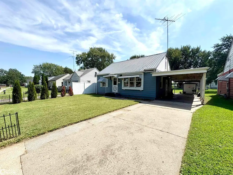 2301 Burlington Avenue, Burlington, IA 52601 - #2