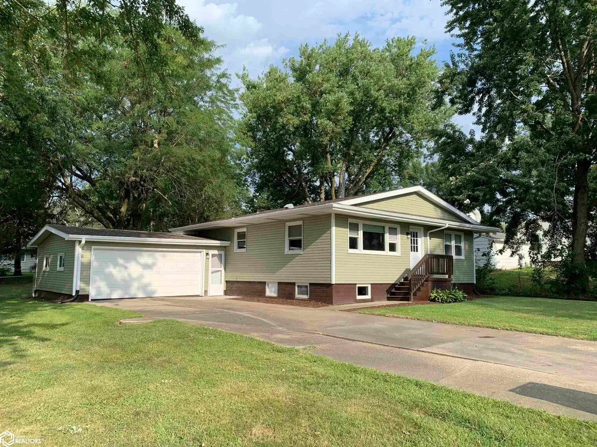 402 S Stone Street, Creston, IA 50801 - #1
