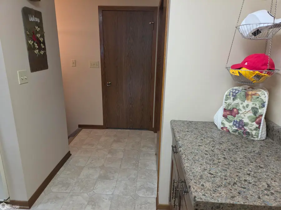 2010 E Lucas Street, Algona, IA 50511 - #2