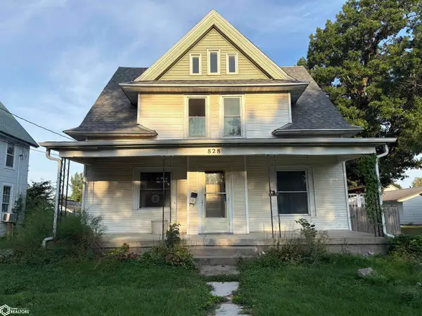 828 Drake Avenue, Centerville, IA 52544