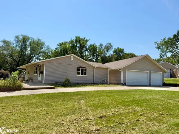 701 E 27th Street S, Newton, IA 50208