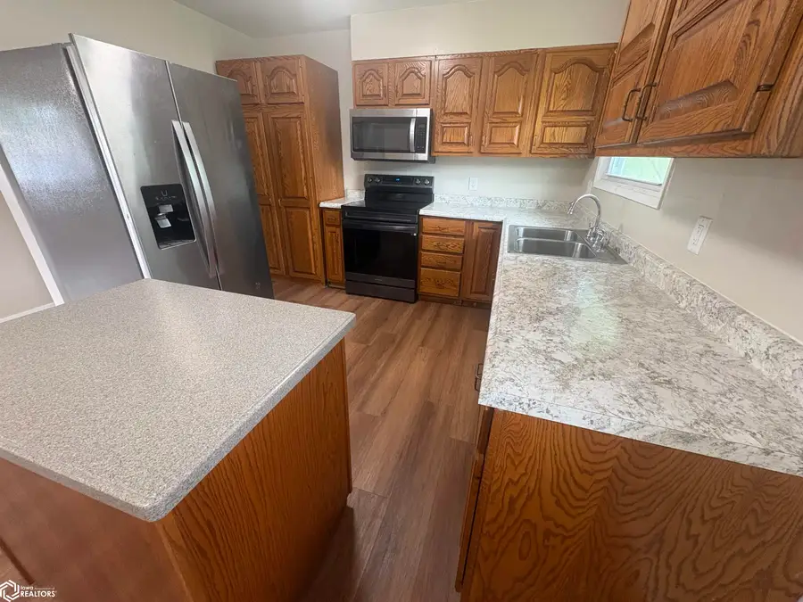 1301 6th Street, Eldora, IA 50627 - #3