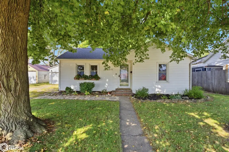 815 N 8th Avenue, Washington, IA 52353 - #3