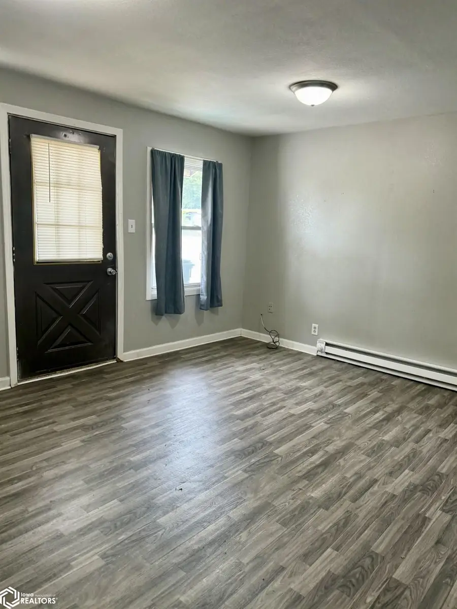 101 W Main Street, Drakesville, IA 52552 - #2