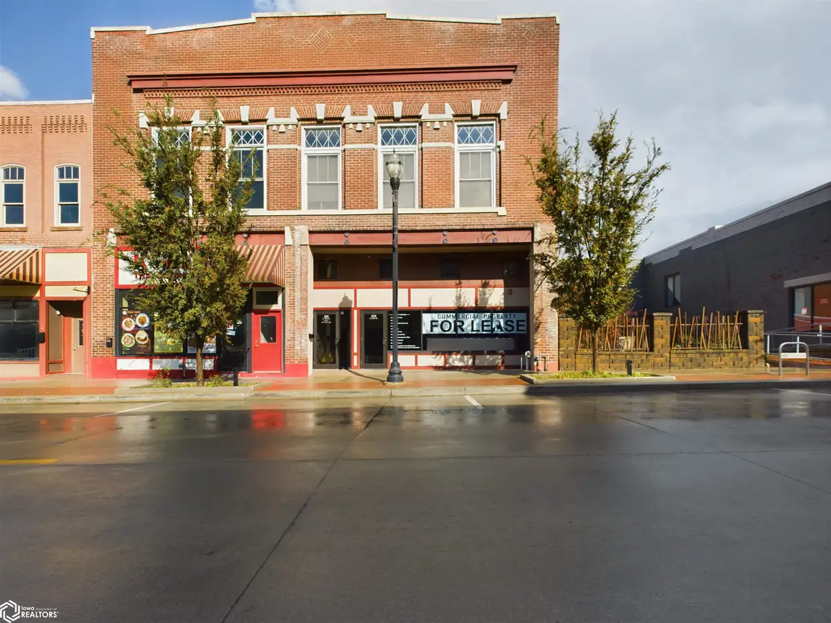 325 E Main Street, Ottumwa, IA 52501 - #1