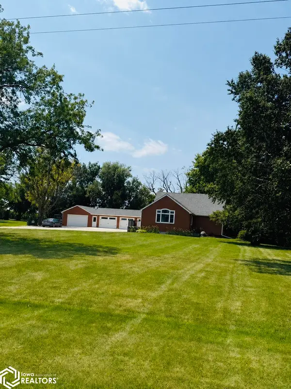 4607 580th Avenue, West Bend, IA 50597