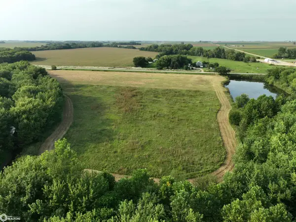 Arlington Street, Aredale, IA 50605