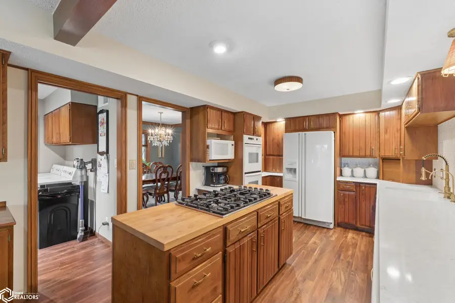 15 Timberlane Dr, Clear Lake, IA 50428 - #3