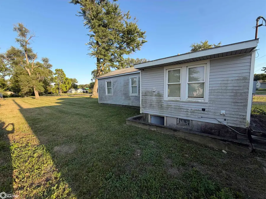 709 Prosser Street, Ottumwa, IA 52501 - #3