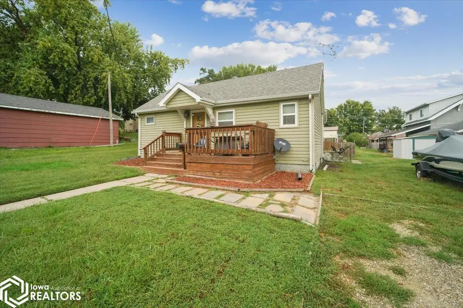 1010 15th Avenue, Eldora, IA 50627 - #2