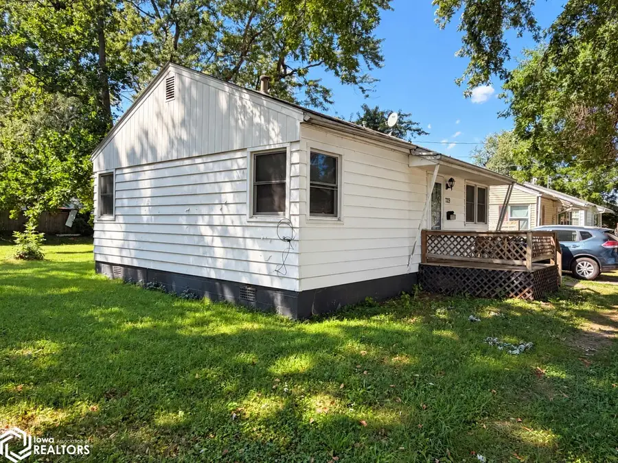 729 Overman Avenue, Ottumwa, IA 52501 - #2
