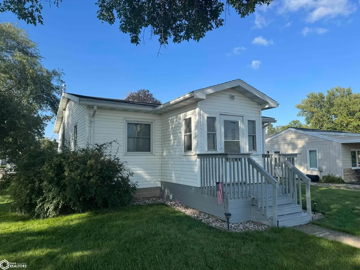 200 15th Avenue S, Clear Lake, IA 50428 - #1