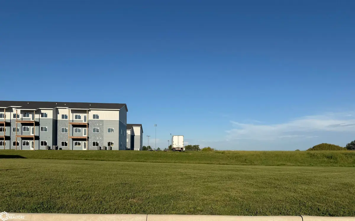1233 N 18th Street, Chariton, IA 50049 - #1