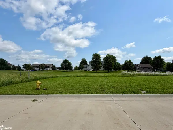 1234 N 18th Street, Chariton, IA 50049