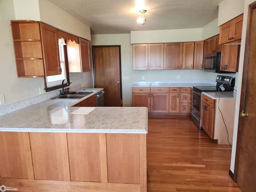 2304 Highway E64, Tama, IA 52339 - #3