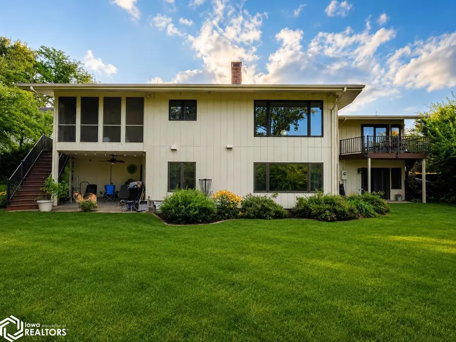 3304 Crystal Drive, Burlington, IA 52601 - #2