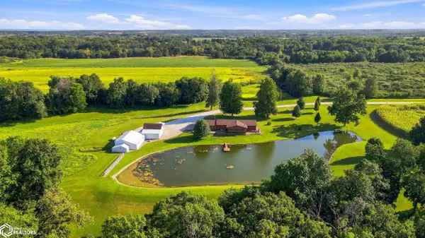 8001 Hawkeye Road, Mediapolis, IA 52637