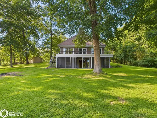 4 Birchwood Lake Drive, Ottumwa, IA 52501