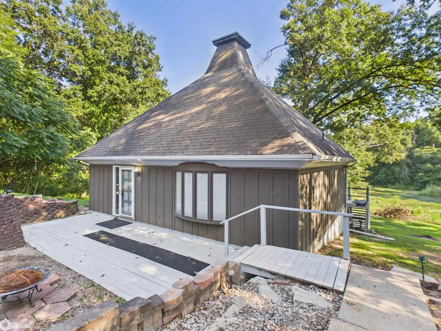4 Birchwood Lake Drive, Ottumwa, IA 52501 - #2