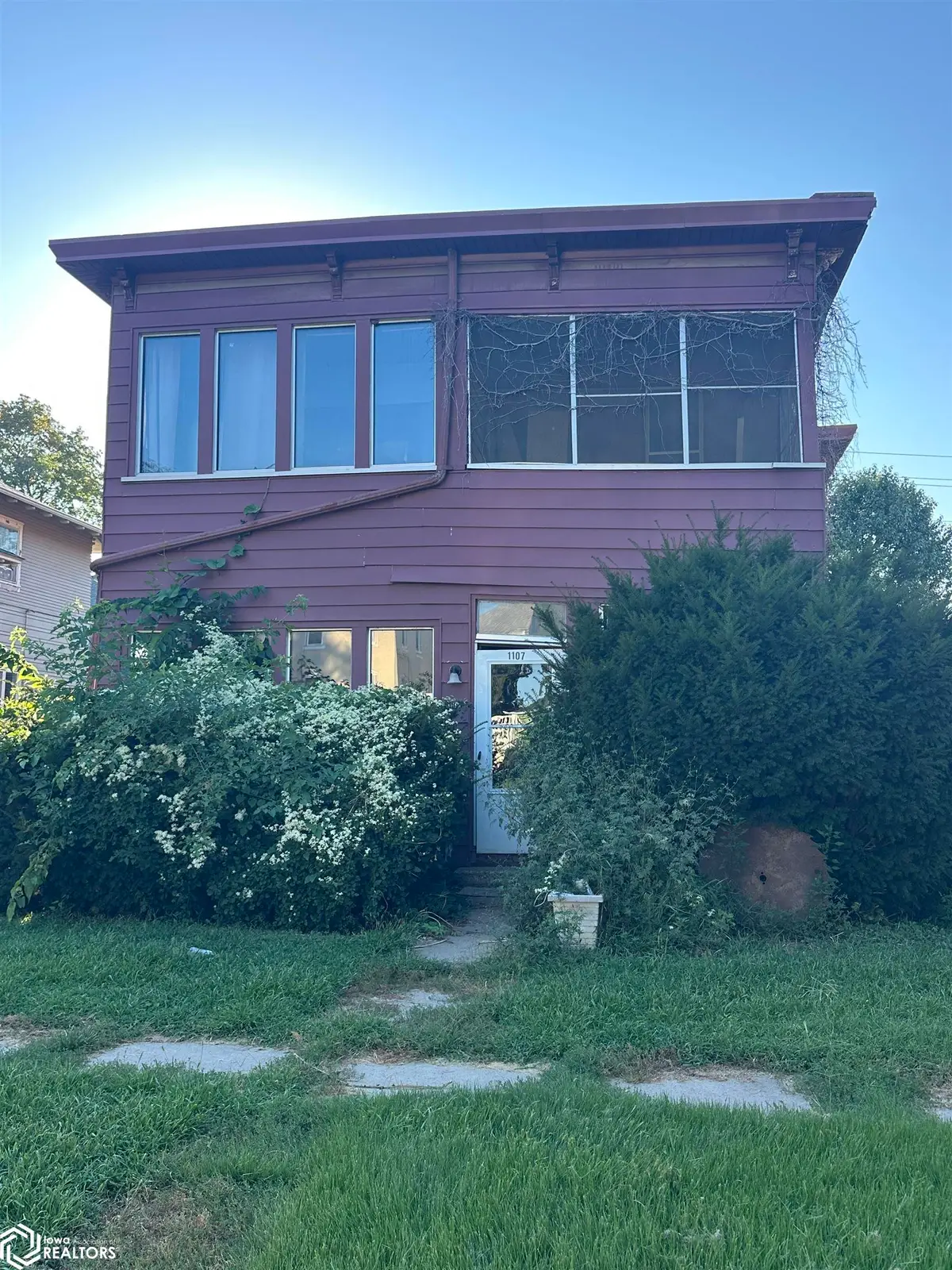 1107 N 7th Street, Burlington, IA 52601 - #1