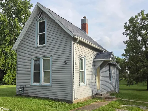 107 E Maine, Elvaston, IL 62334