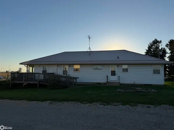 4113 V18 Road, Brooklyn, IA 52211