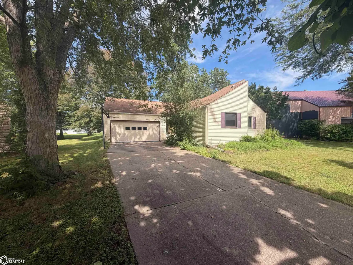 1009 Southview Drive, Fairfield, IA 52556 - #1