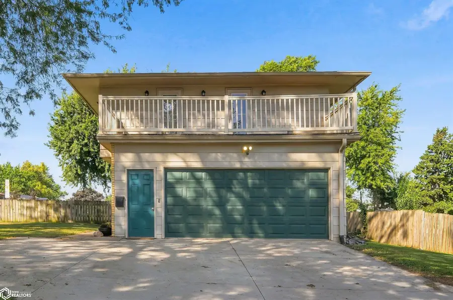 218 E Ingledue Street, Marshalltown, IA 50158 - #2