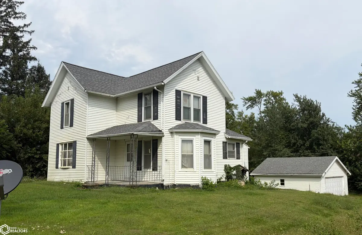 1962 Zeller Avenue, Marshalltown, IA 50158 - #1