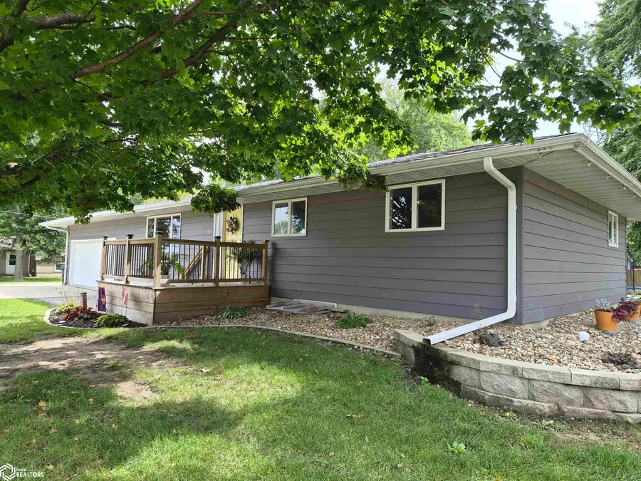 504 E Walnut Street, New Sharon, IA 50207 - #3