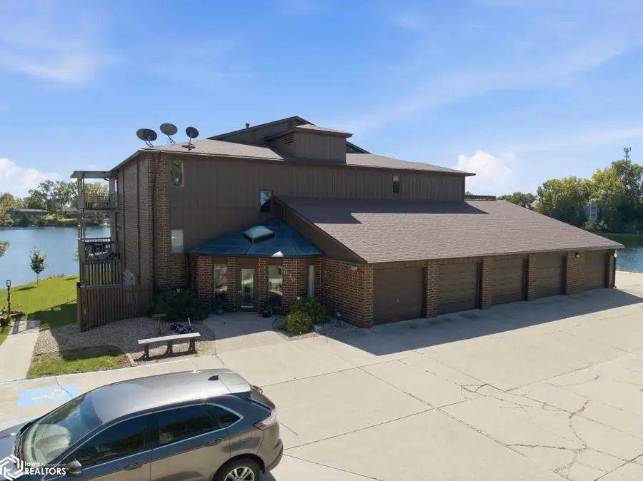630 Briarstone Drive #6, Mason City, IA 50401 - #3