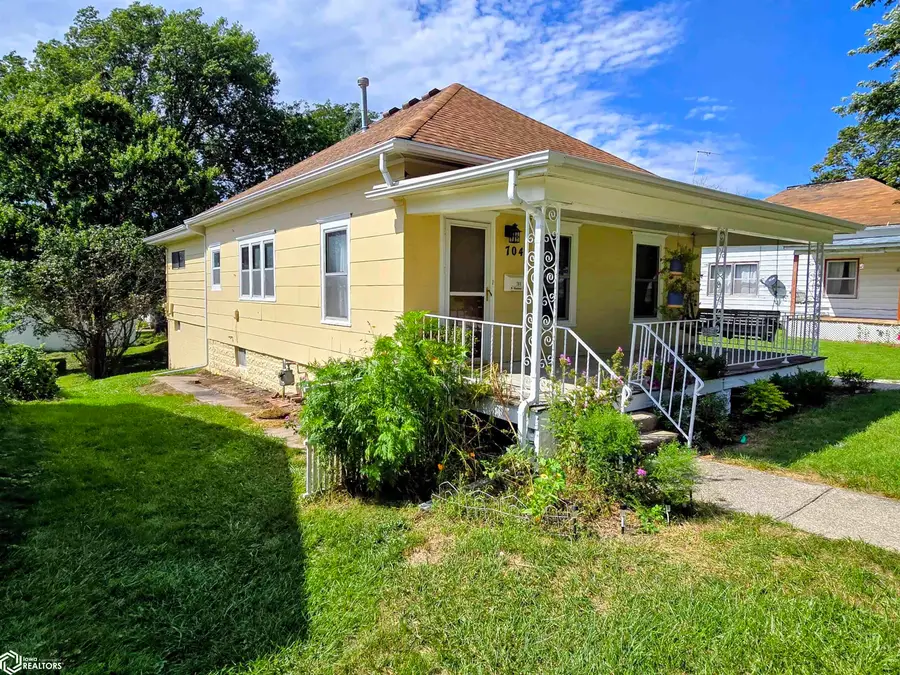 704 N Walnut Street, Creston, IA 50801 - #2