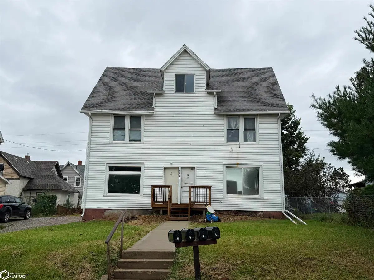 109 S 2nd Street, Marshalltown, IA 50158 - #1