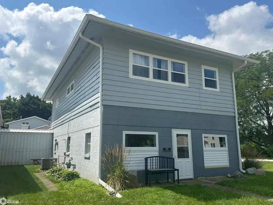 923 Siloam Avenue, Iowa Falls, IA 50126 - #2