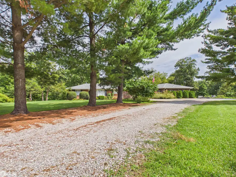 2302 Hillcrest Road, Donnellson, IA 52625 - #2